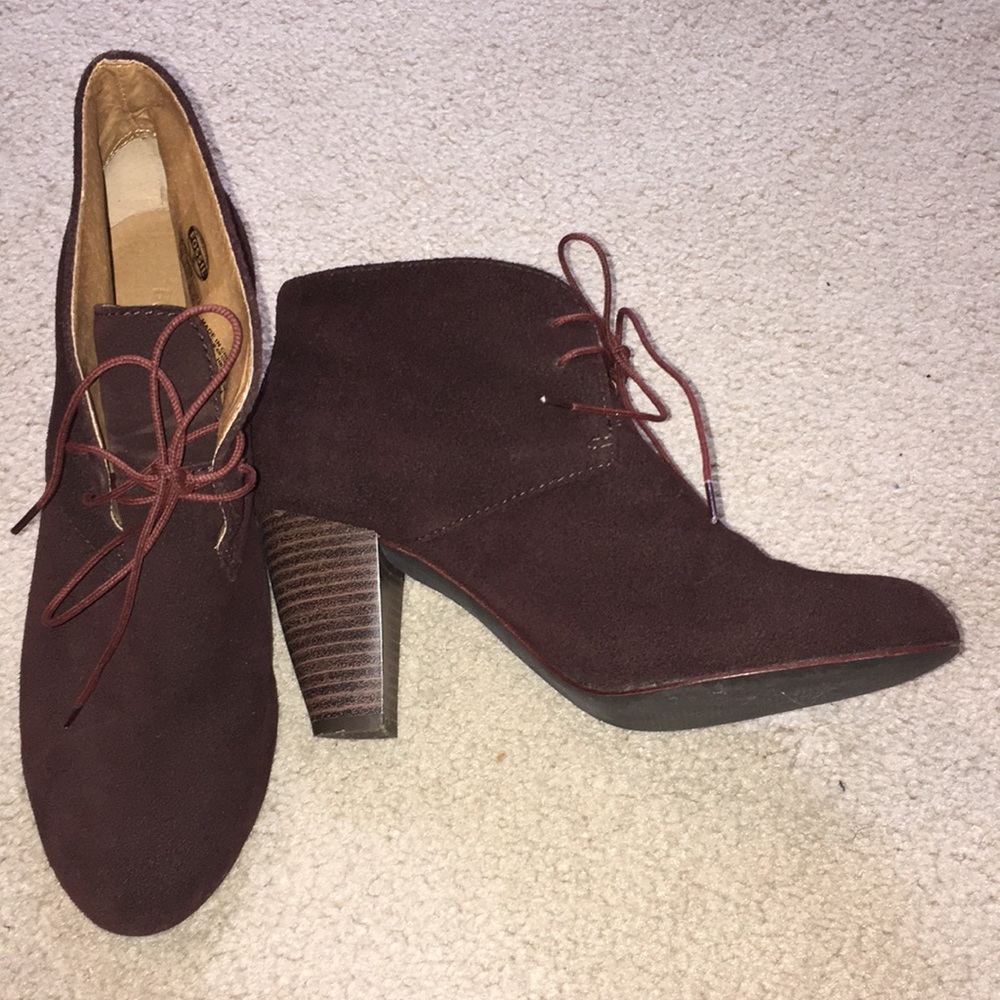 Fossil leather pumps